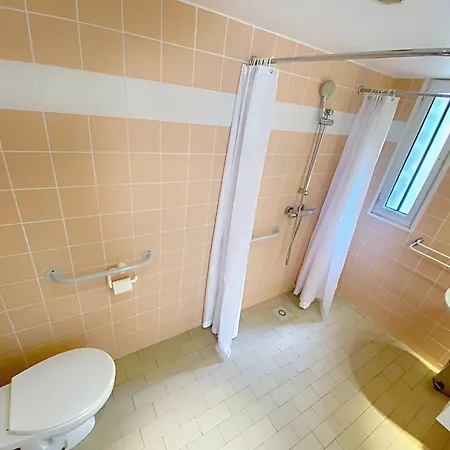 Terres De France - Le Domaine Des Vans 3*
