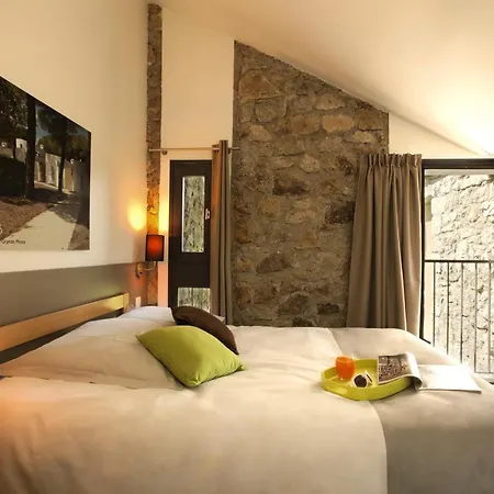 Terres De France - Le Domaine Des Vans Vakantiepark 3*