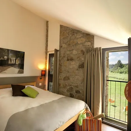Vakantiepark Terres De France - Le Domaine Des Vans Chambonas